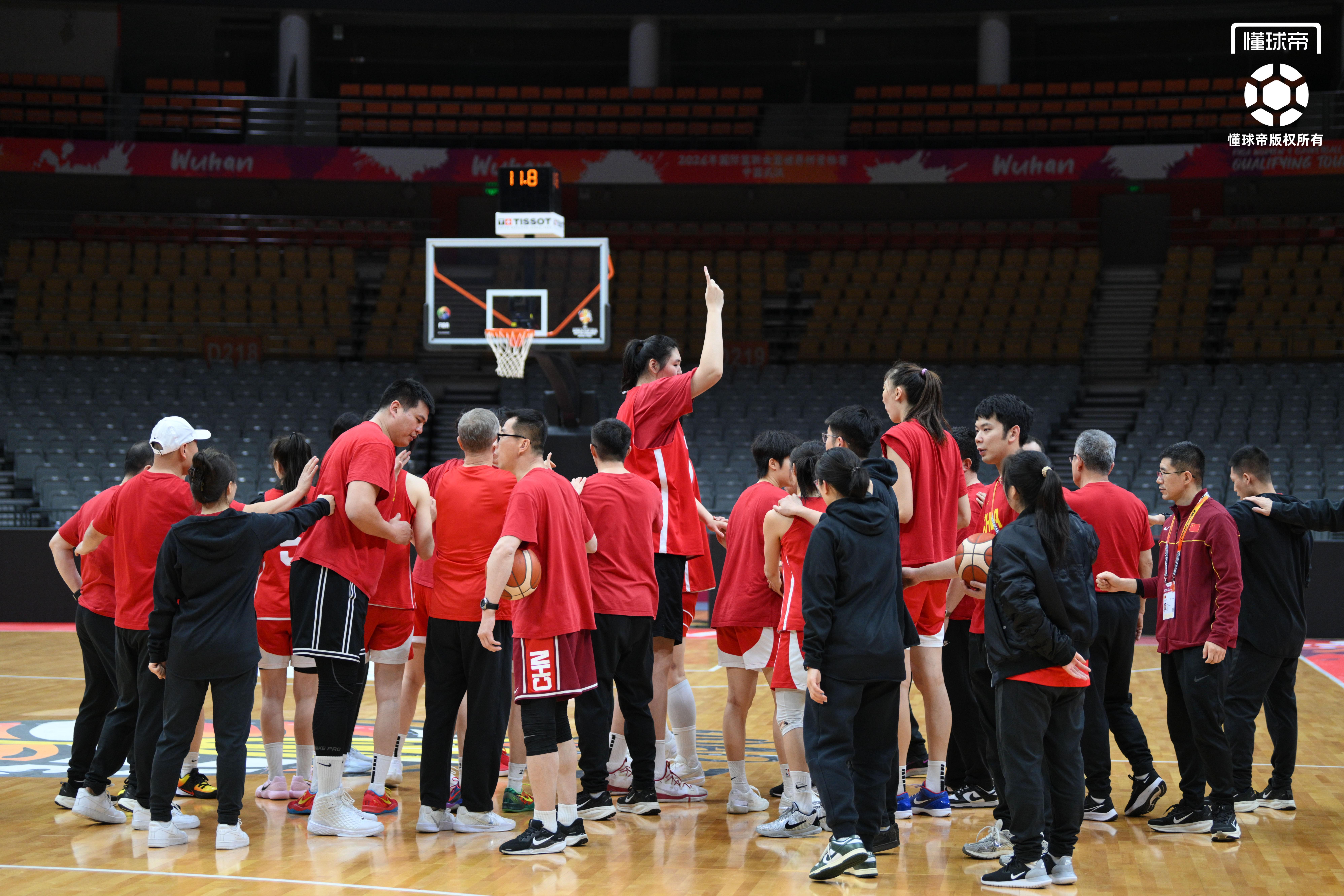 九游中国-中国女篮世预赛最后一练，王治郅到场观看&amp;amp;全队精神饱满